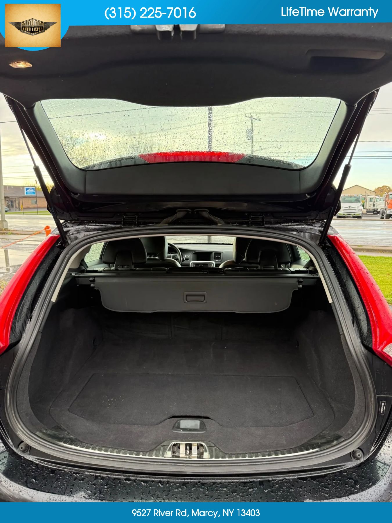 Used 2017 Volvo V60 T5 Premier w/ Convenience Package image 15