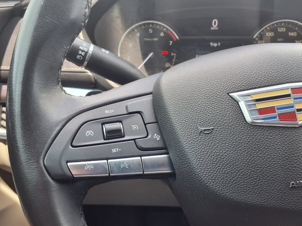 Used 2021 Cadillac XT4 Luxury FWD image 15