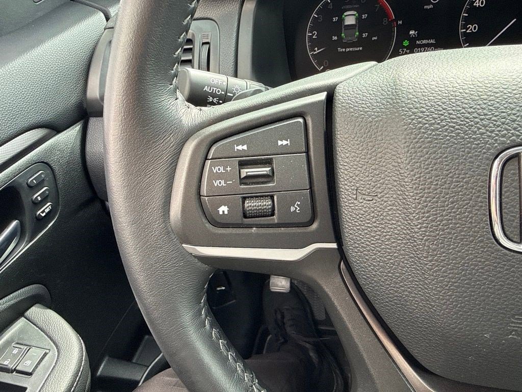 Used 2025 Honda Ridgeline RTL+ image 15