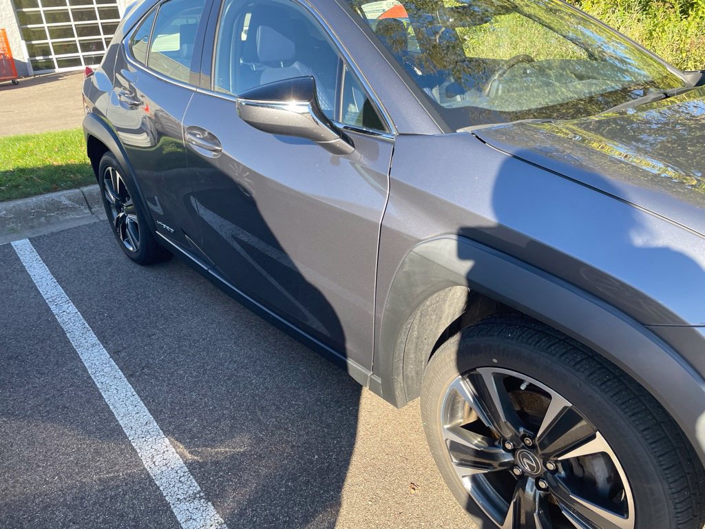 Used 2019 Lexus UX 250h w/ Accessory Package AWD/4WD image 43