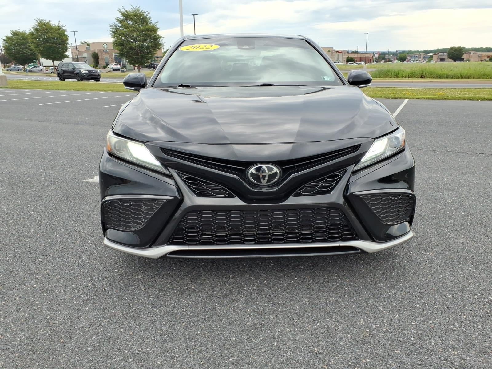 Used 2022 Toyota Camry XSE AWD/4WD image 2