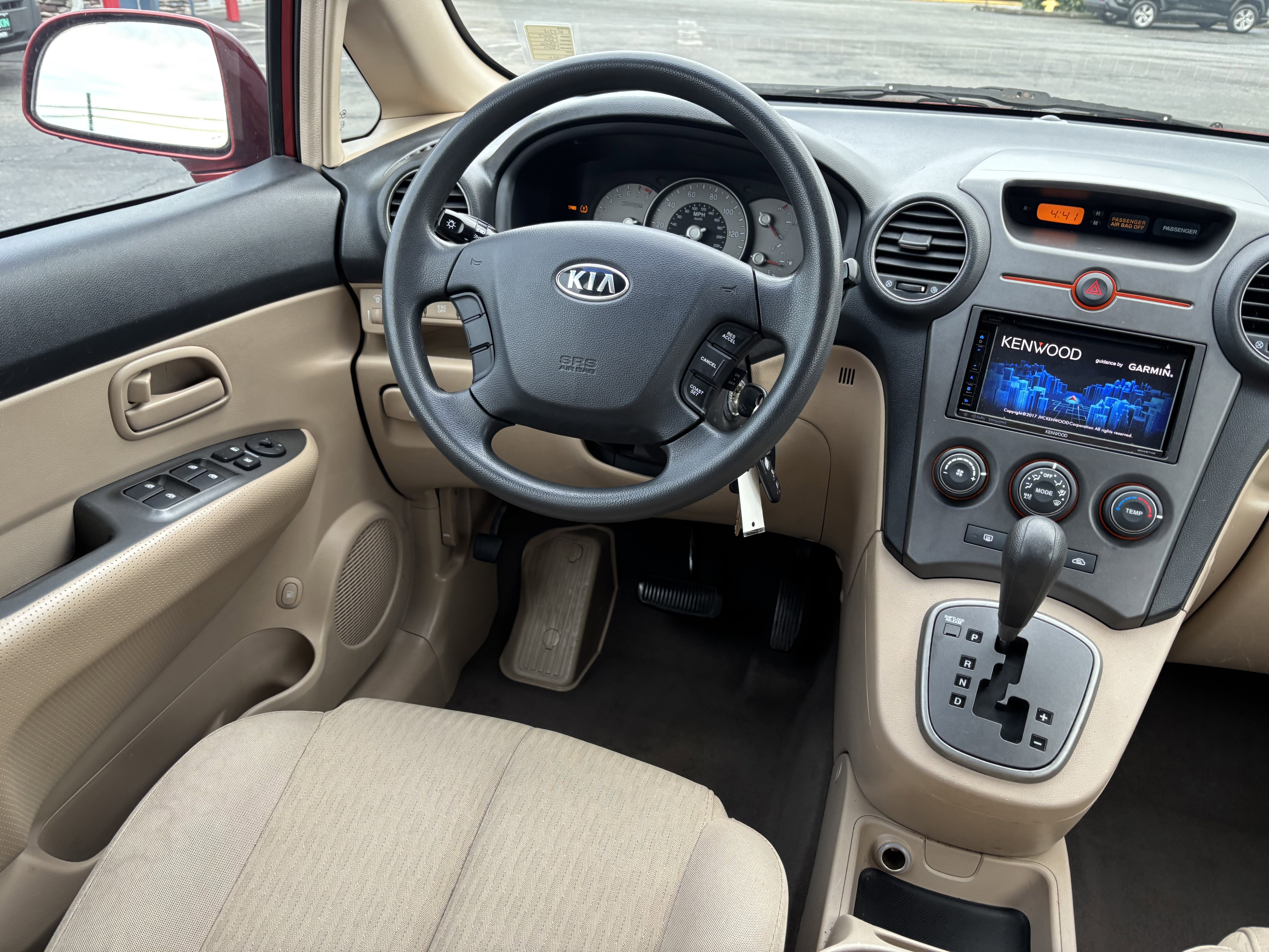 Used 2007 Kia Rondo LX w/ Convenience Pkg image 21