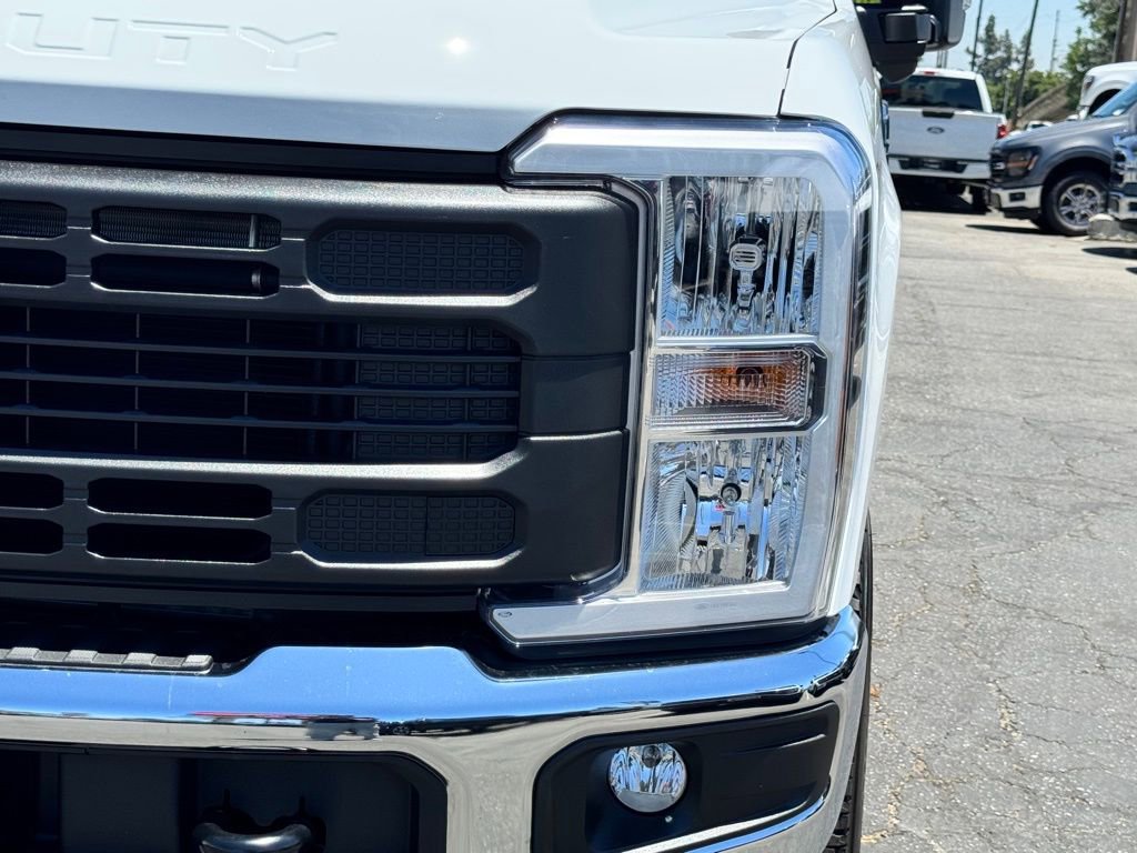 New 2025 Ford F250 XL w/ 360-Degree Camera Package AWD/4WD image 8