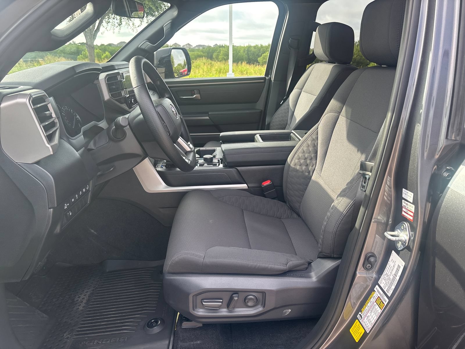Used 2026 Toyota Tundra SR5 w/ SR5 Convenience Package AWD/4WD image 10