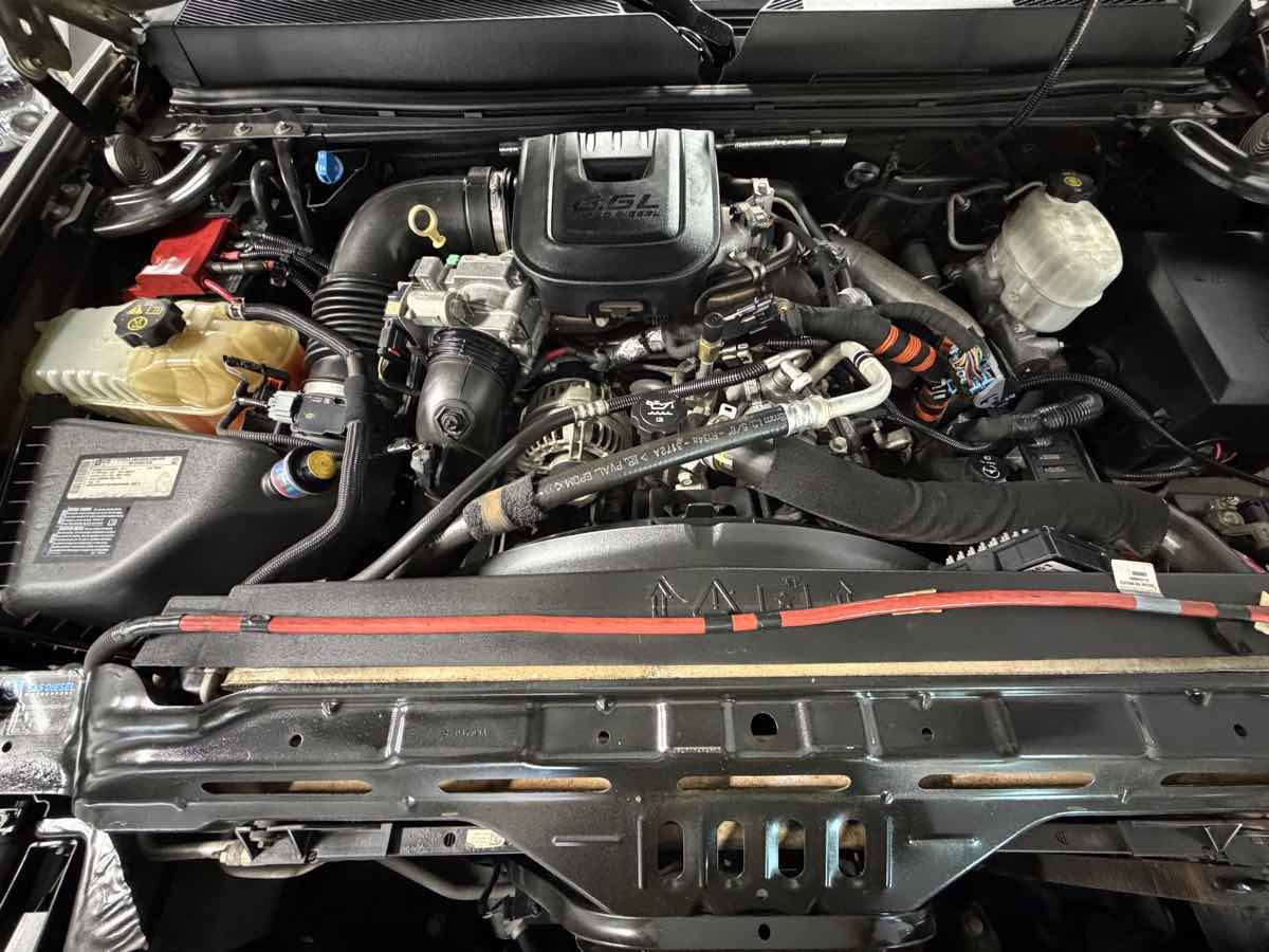 Used 2013 GMC Sierra 2500 Denali w/ Suspension Package, Off-Road AWD/4WD image 21
