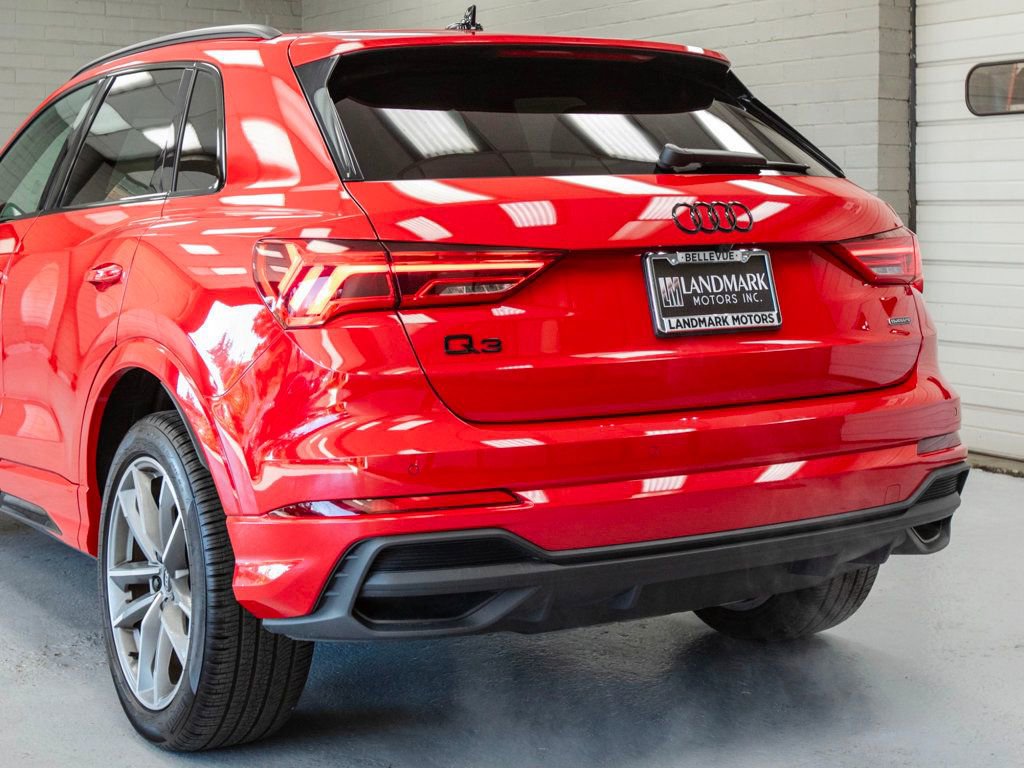Used 2024 Audi Q3 2.0T Premium w/ Convenience Package image 37