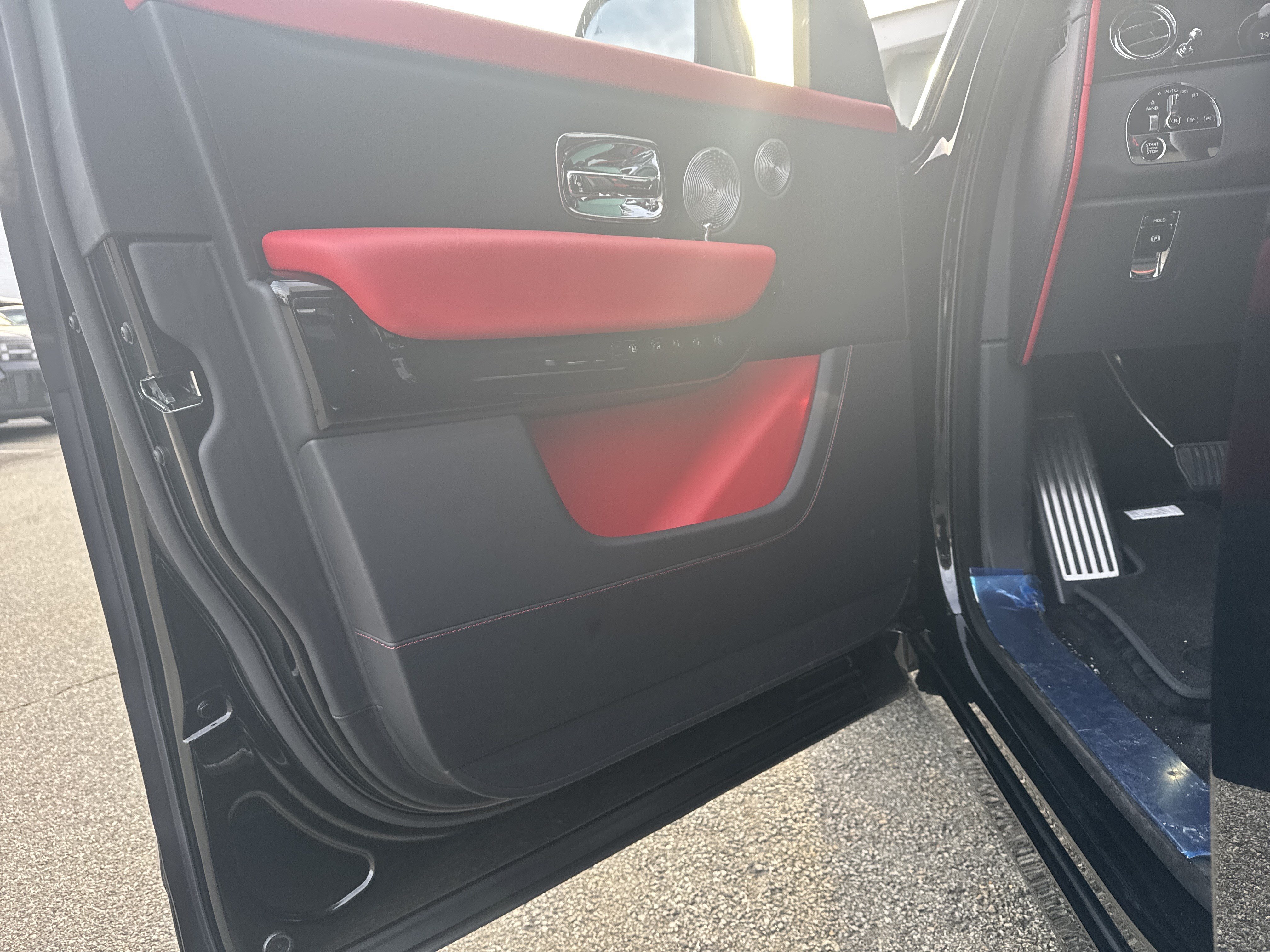 Certified 2025 Rolls-Royce Cullinan AWD/4WD image 13