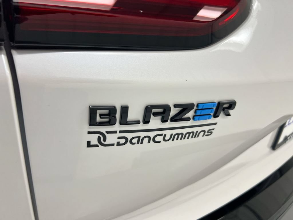 New 2025 Chevrolet Blazer EV RS RWD image 27