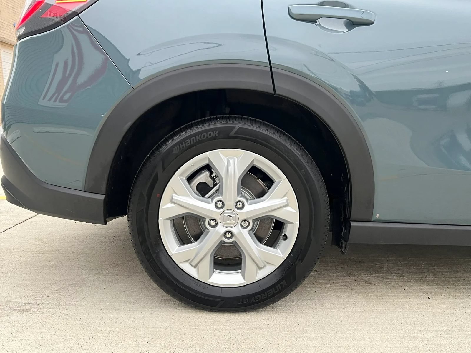 Used 2025 Honda HR-V LX image 42