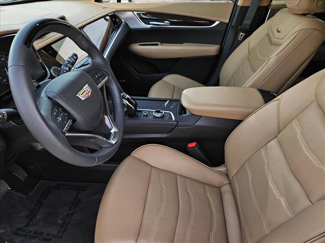 Used 2025 Cadillac XT6 Premium Luxury w/ Platinum Package image 16