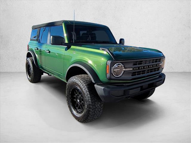 Used 2022 Ford Bronco Base image 3