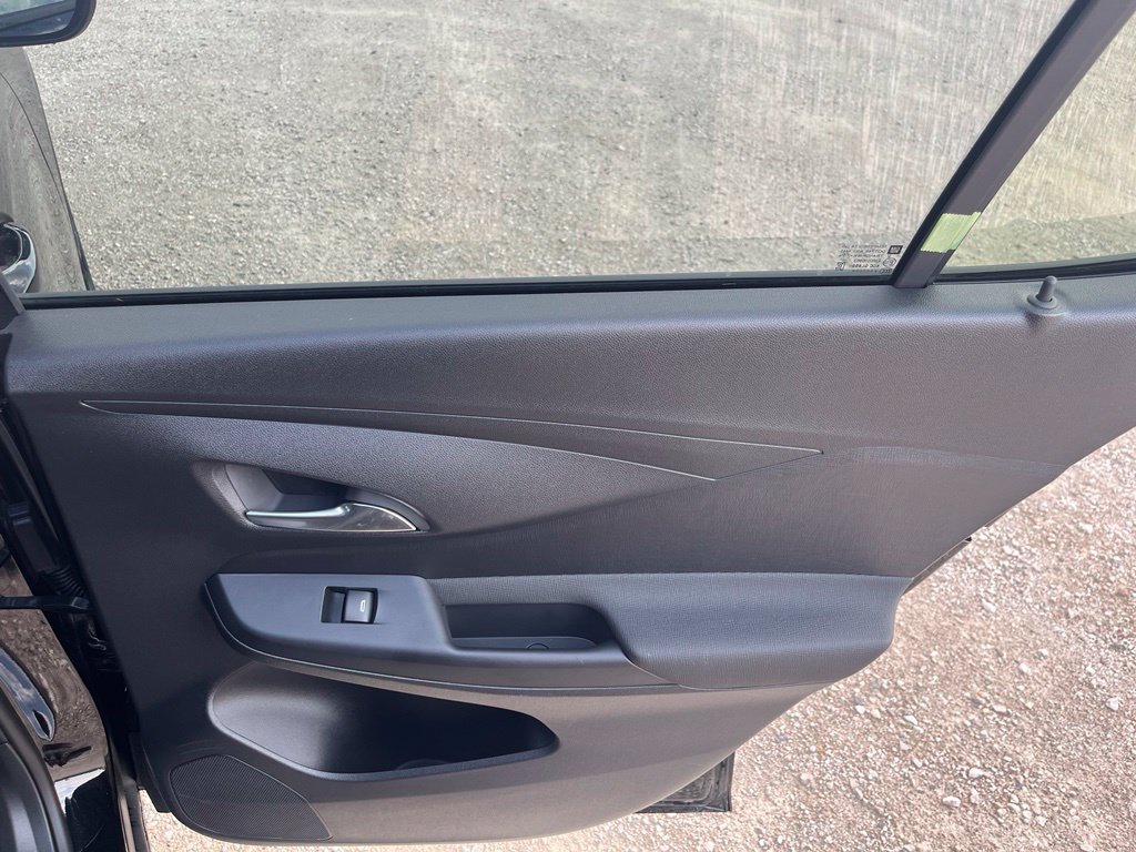 Used 2026 Buick Envista Preferred FWD image 31