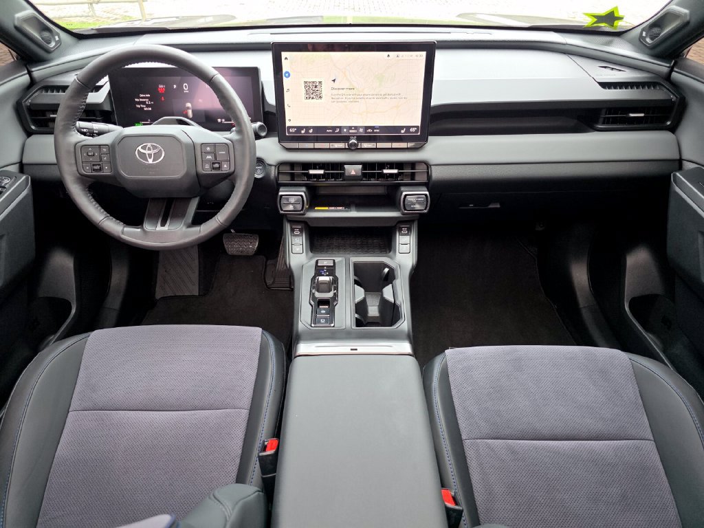 Certified 2026 Toyota RAV4 XSE w/ Panoramic Sun Roof Package AWD/4WD image 5