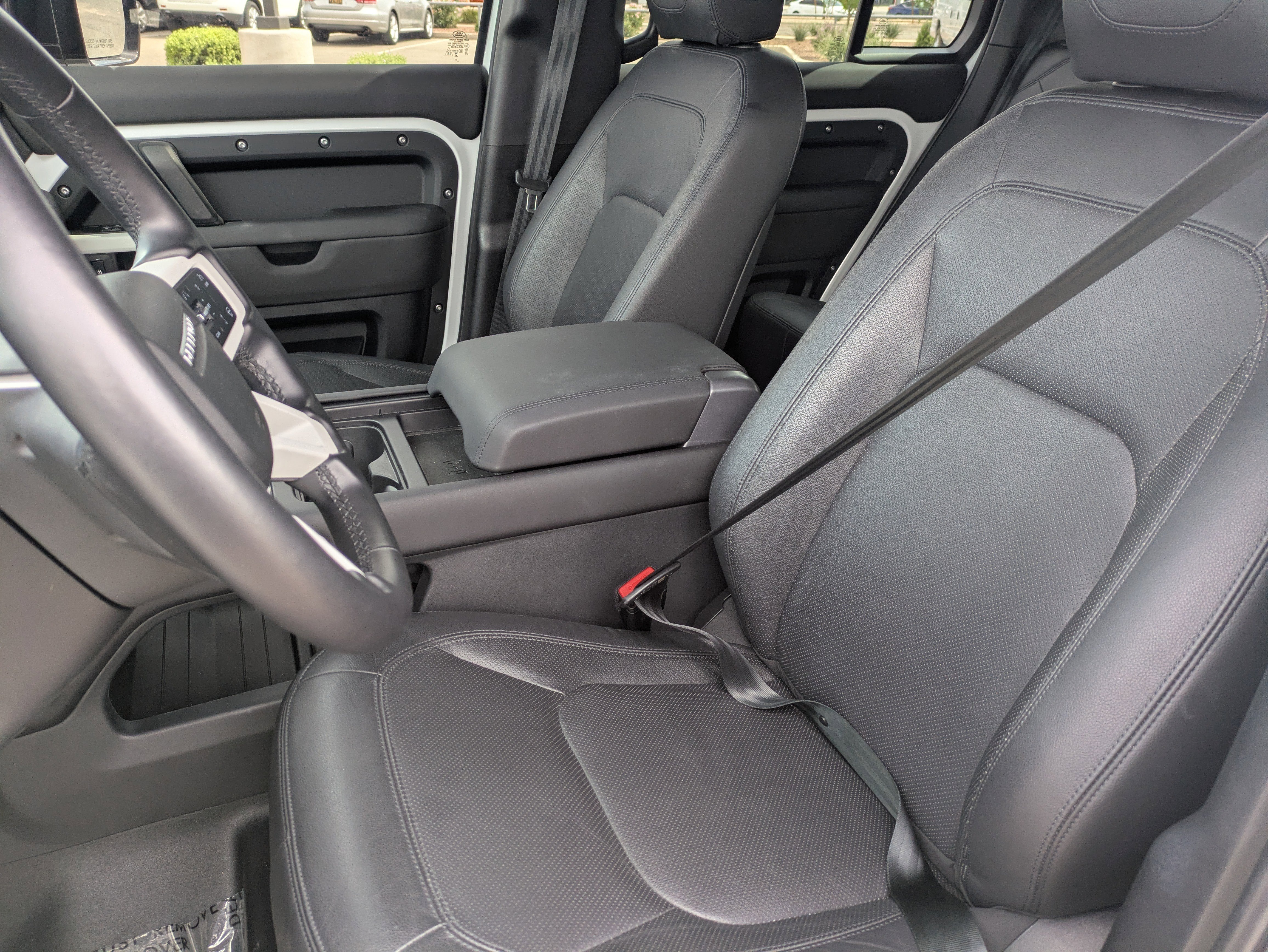 Used 2024 Land Rover Defender 110 S image 26