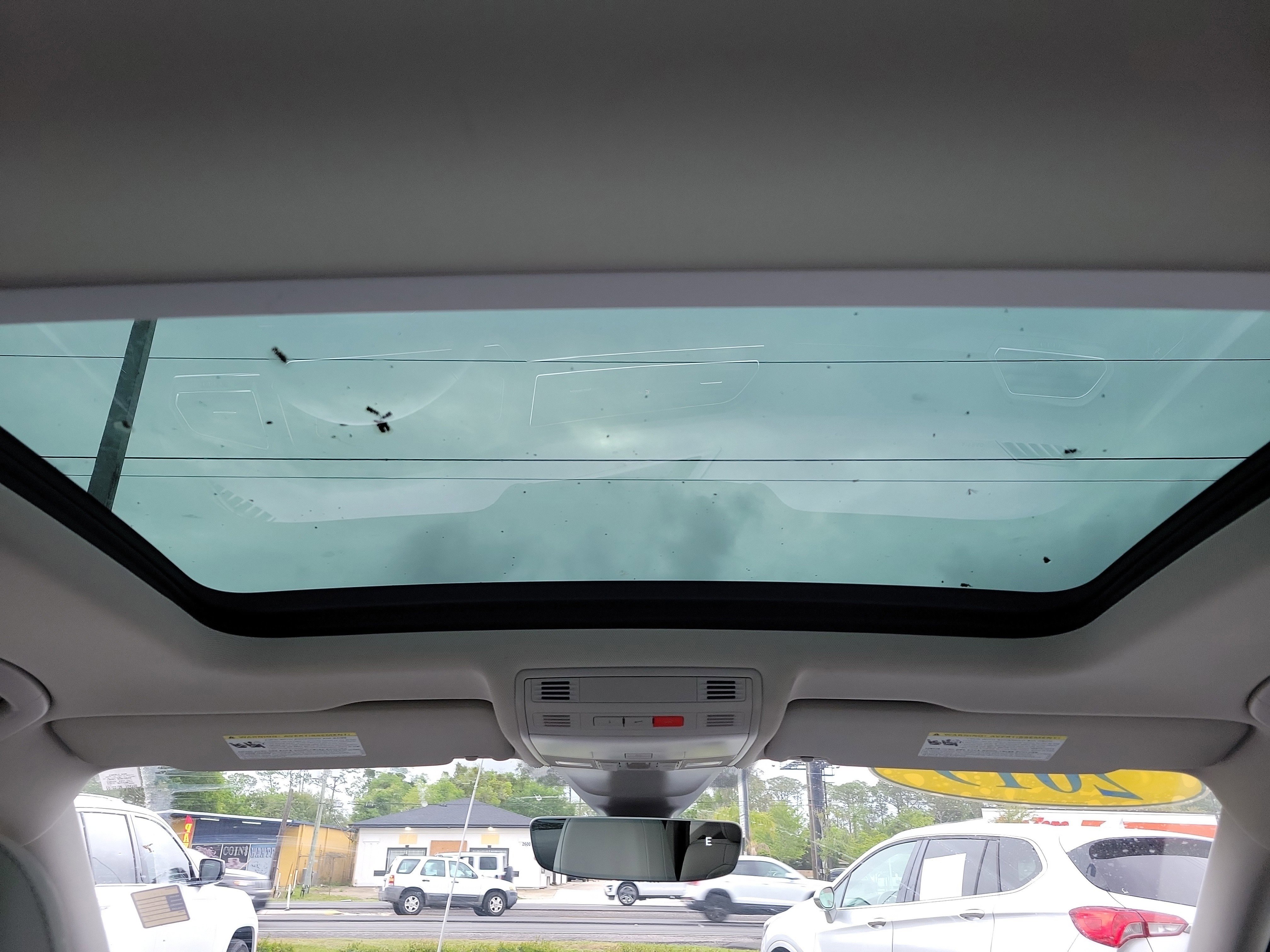 Used 2019 Volkswagen Tiguan SEL Premium image 20