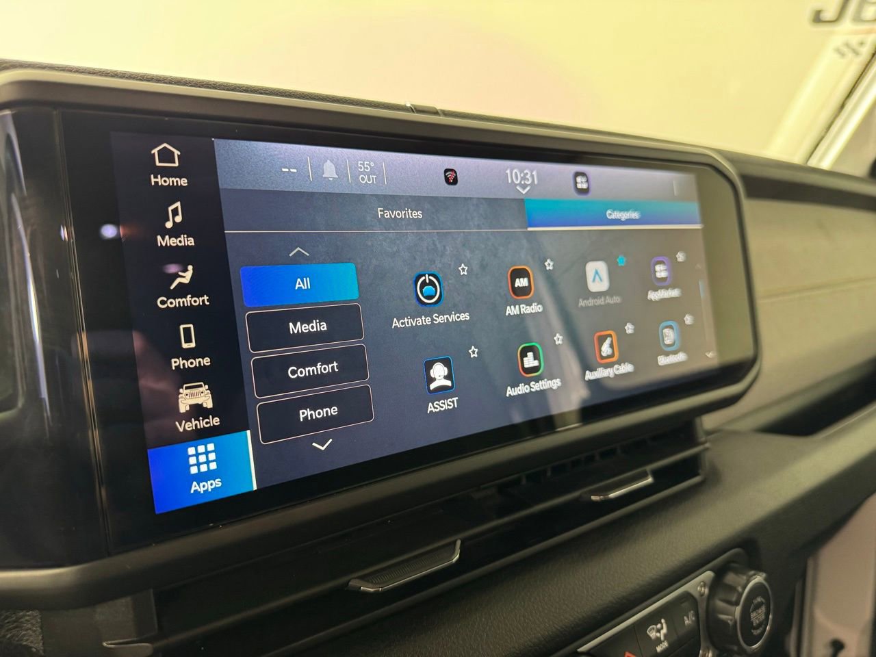 Used 2025 Jeep Gladiator Sport image 16