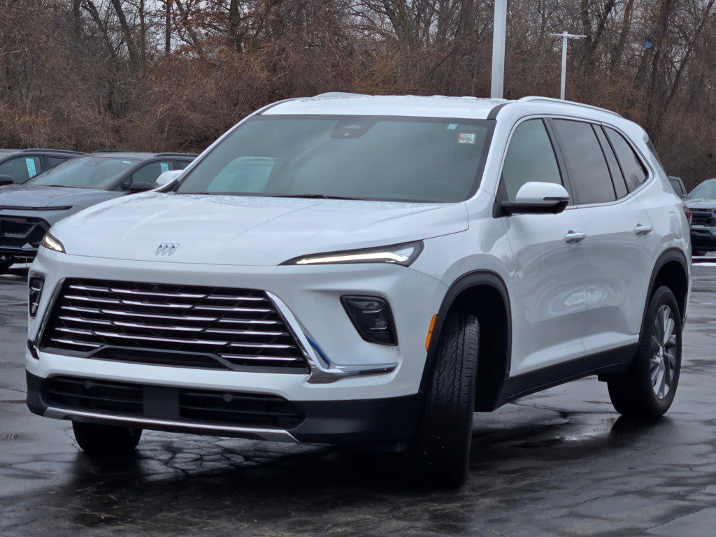 Certified 2025 Buick Enclave Preferred image 5