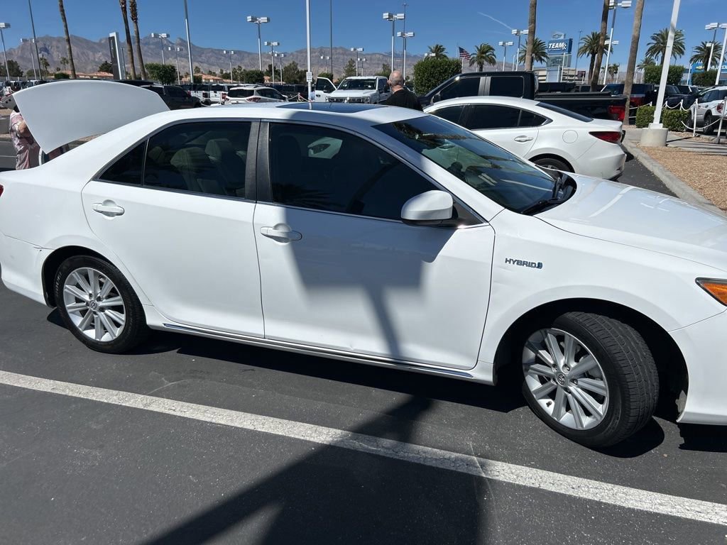 Used 2014 Toyota Camry XLE w/ Leather Package FWD image 1