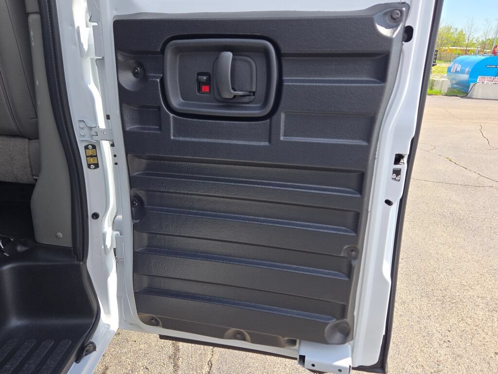 New 2026 Chevrolet Express 2500 w/ Communications Package RWD image 11
