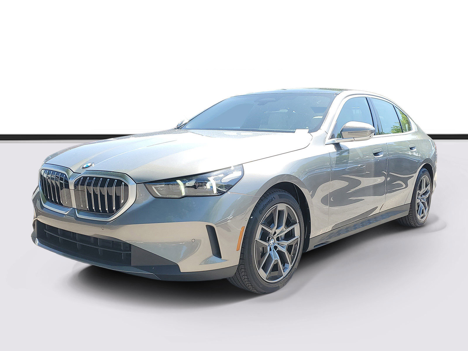 New 2027 BMW 530i w/ Executive Package RWD image 2