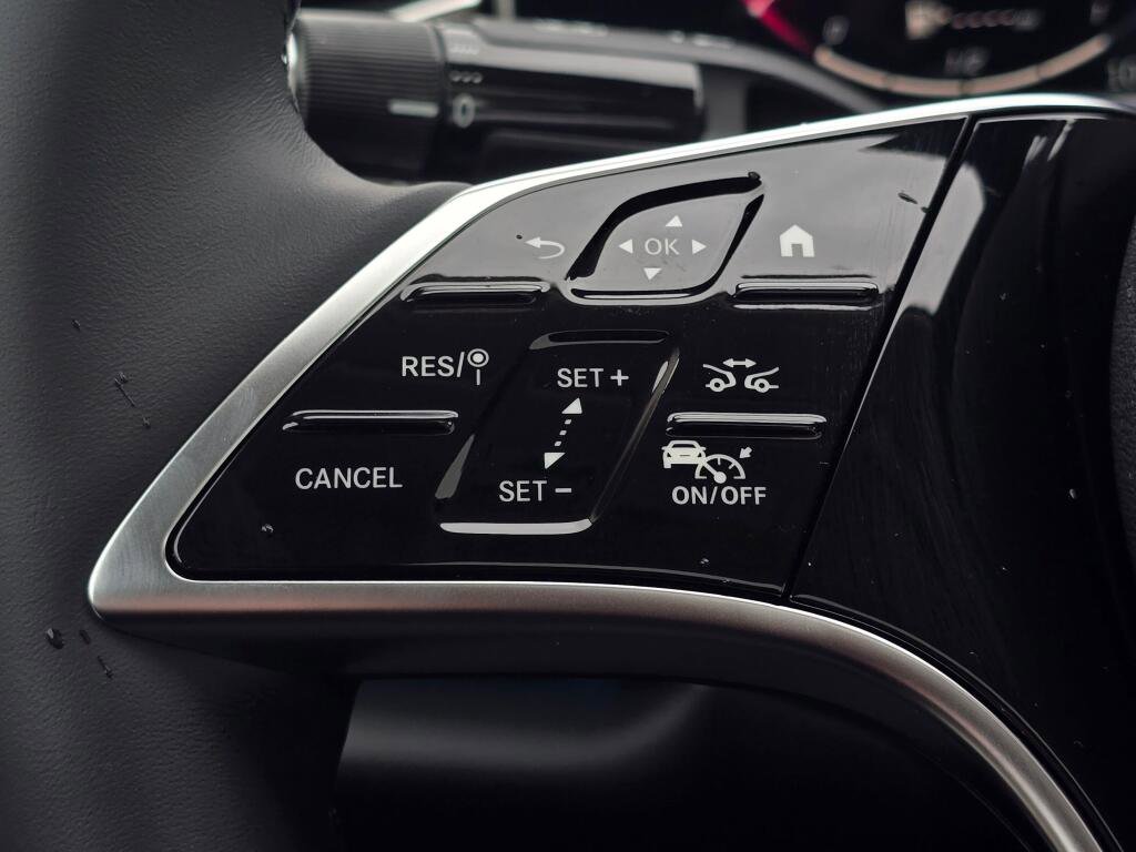 New 2026 Mercedes-Benz E 350 4MATIC Sedan image 39
