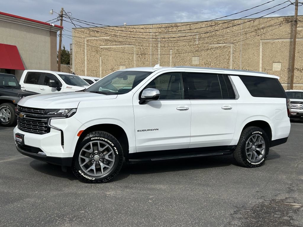 Used 2023 Chevrolet Suburban Premier image 4