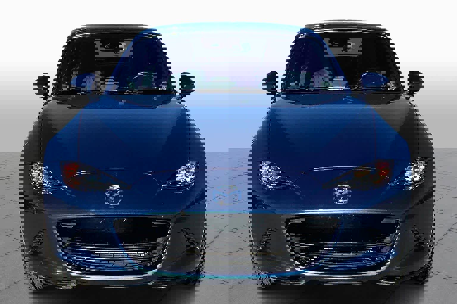 Used 2019 MAZDA MX-5 Miata RF Grand Touring image 3