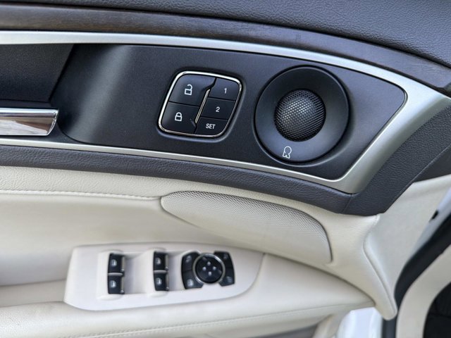 Used 2018 Lincoln MKZ Reserve FWD image 11