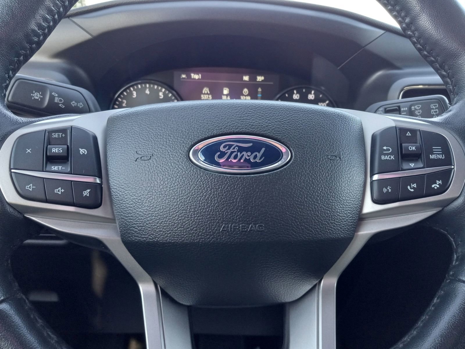 Used 2023 Ford Explorer XLT w/ Equipment Group 202A RWD image 21