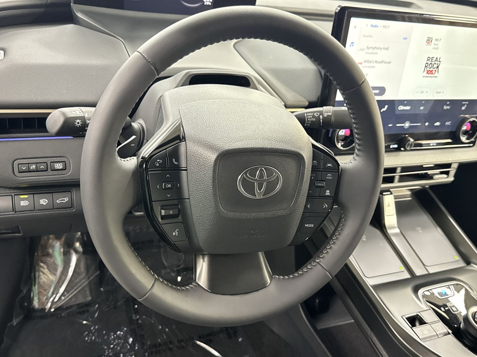 Used 2026 Toyota bZ FWD image 28