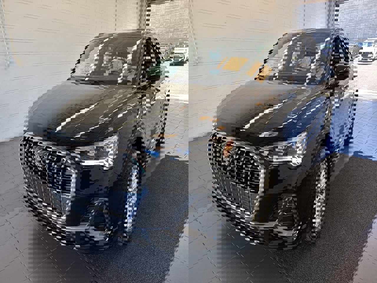 New 2025 Audi Q3 2.0T Premium image 3