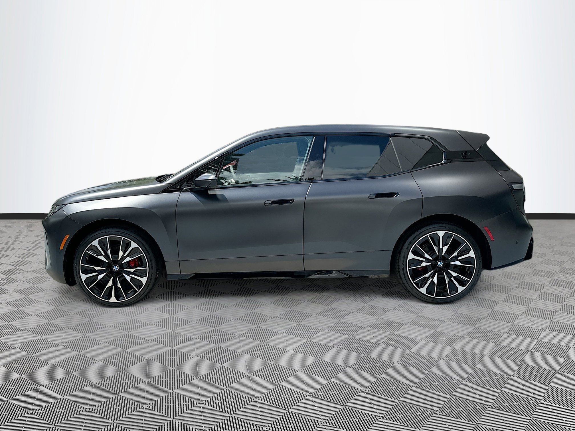 New 2026 BMW iX xDrive45 w/ M Sport Package image 4