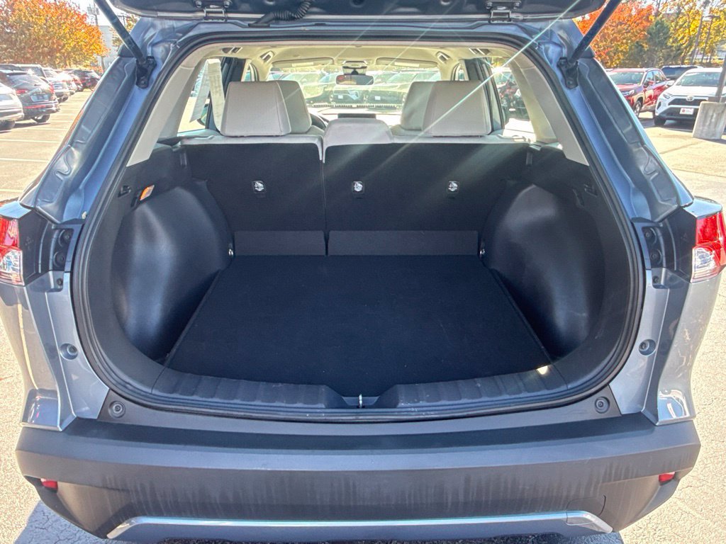 Used 2022 Toyota Corolla Cross L AWD/4WD image 17