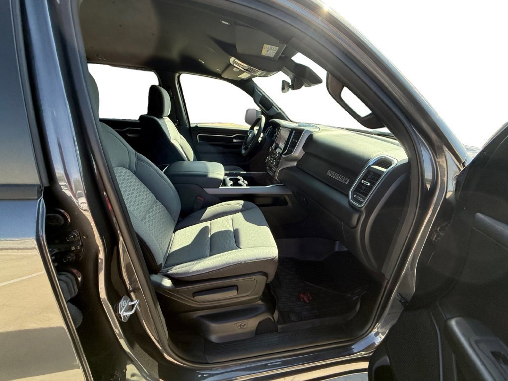 Used 2025 RAM 1500 Big Horn AWD/4WD image 16