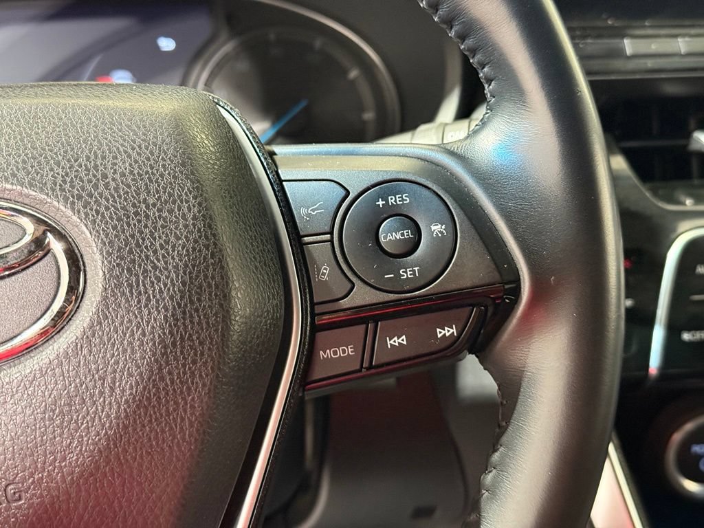 Certified 2023 Toyota Venza XLE AWD/4WD image 24