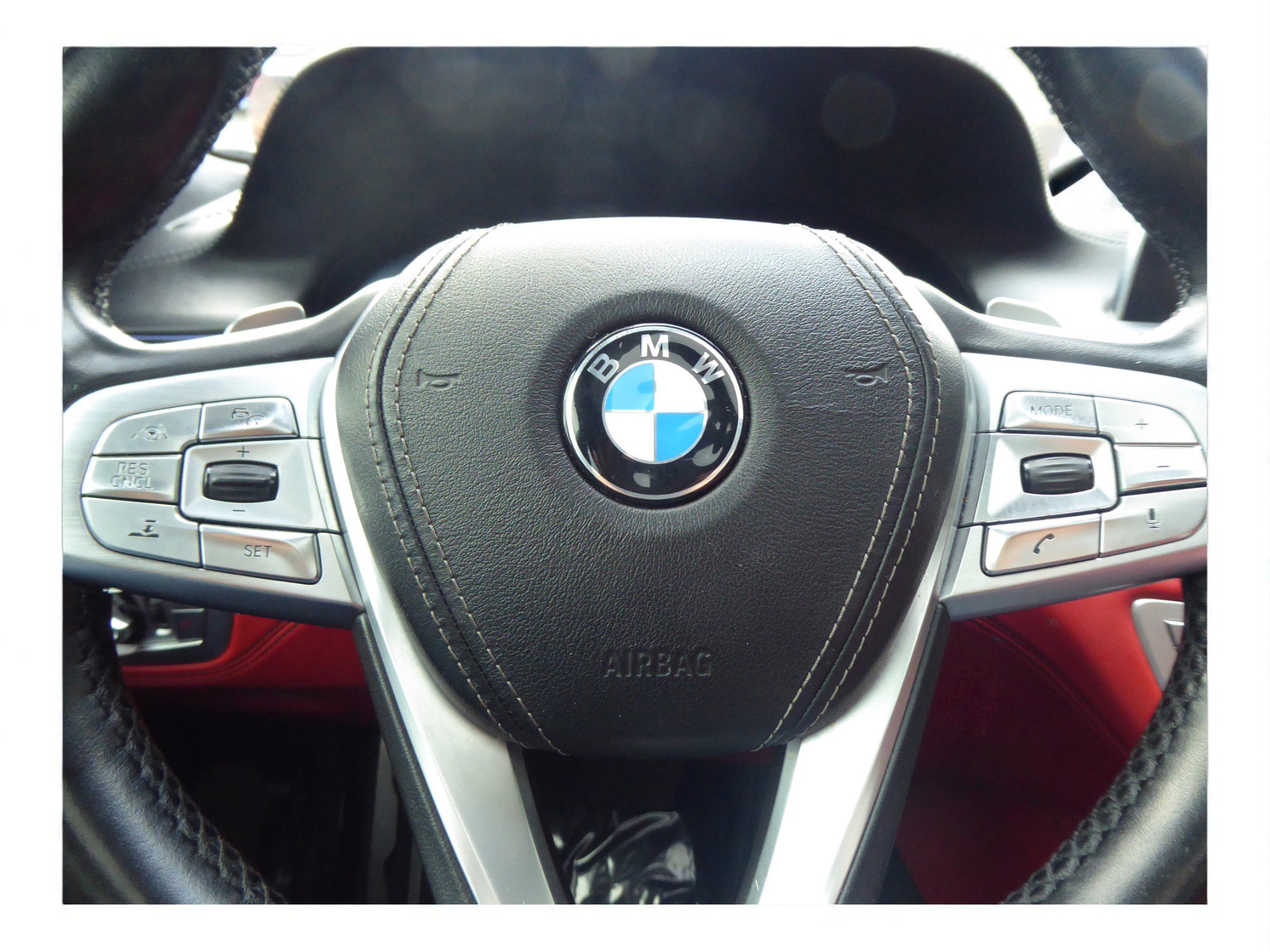 Used 2017 BMW 750i image 11