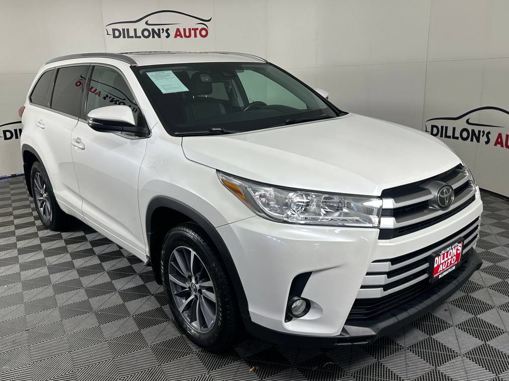Used 2018 Toyota Highlander XLE AWD/4WD image 10
