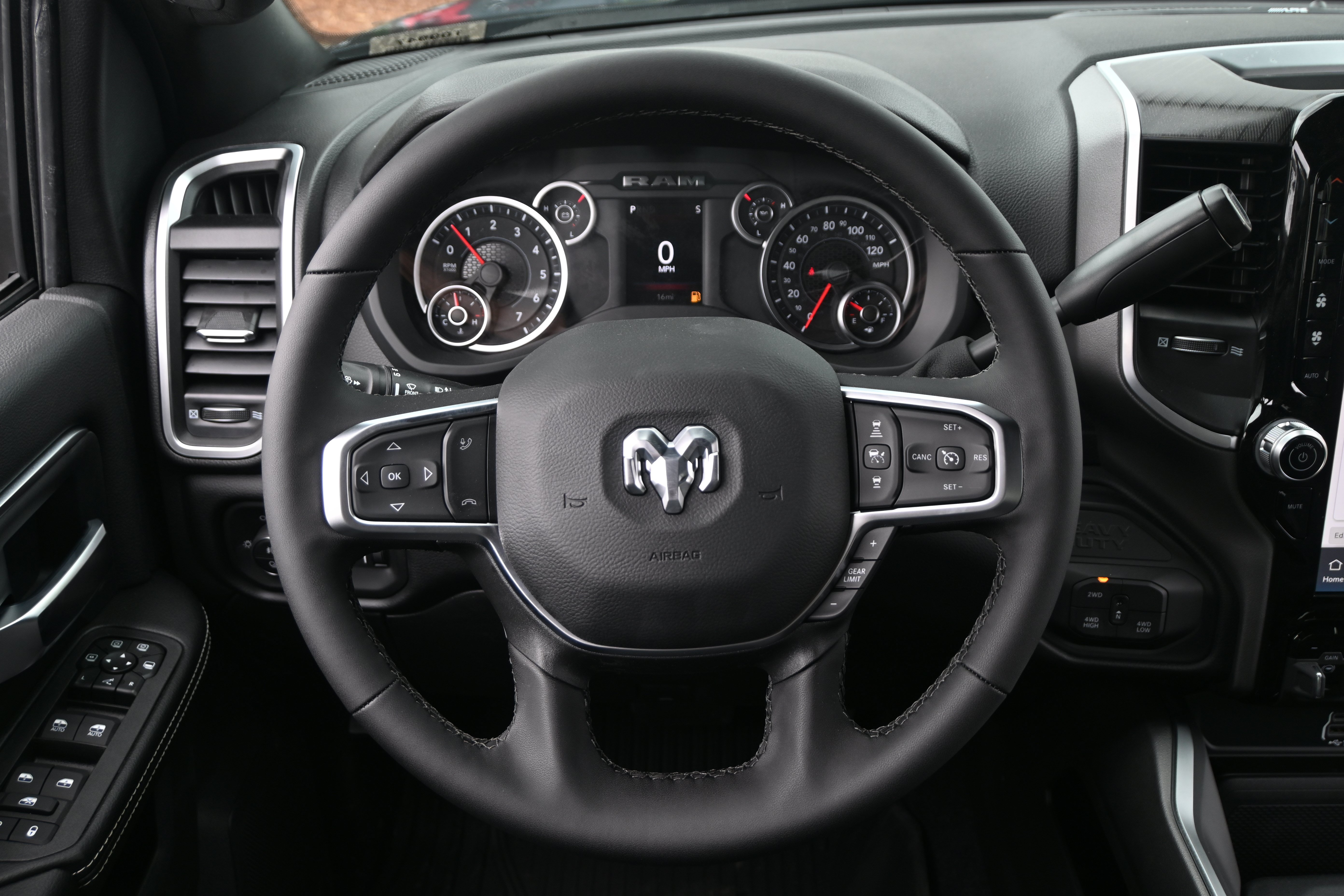 New 2026 RAM 2500 Big Horn AWD/4WD image 17