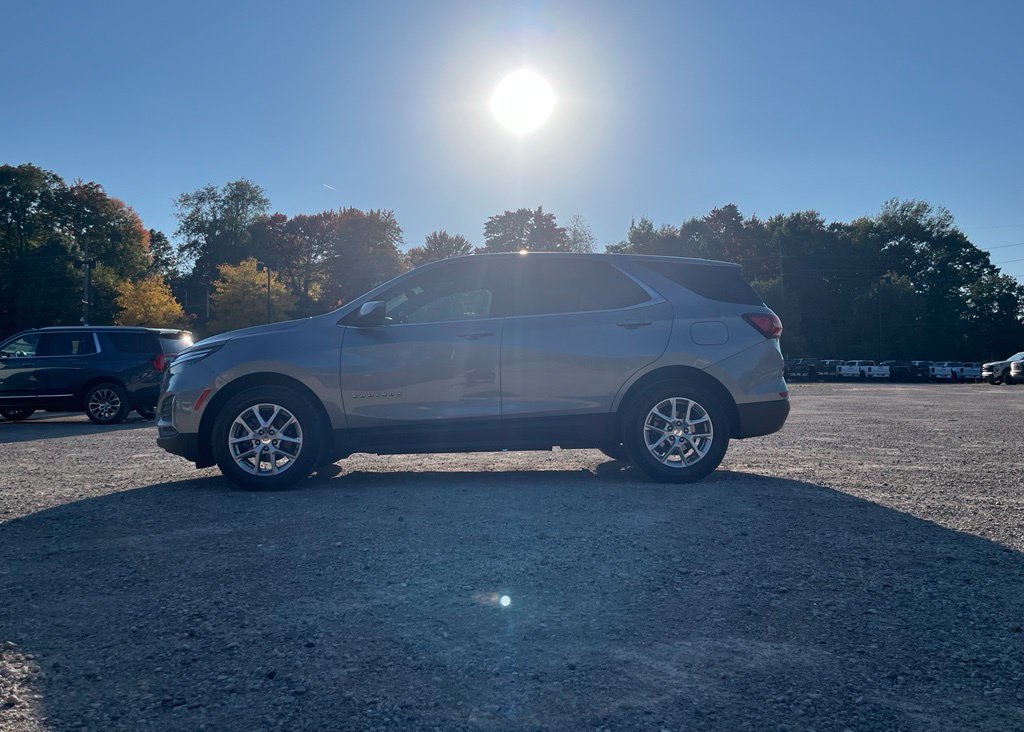 Used 2023 Chevrolet Equinox LT FWD image 17