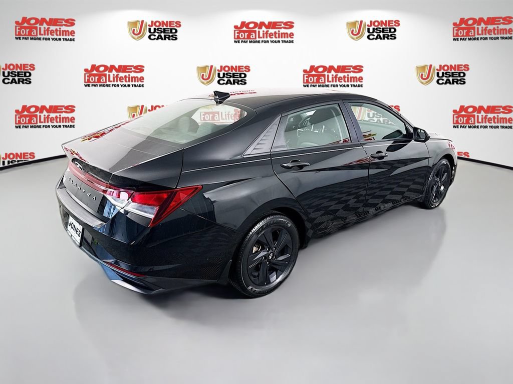 Certified 2022 Hyundai Elantra SEL FWD image 15
