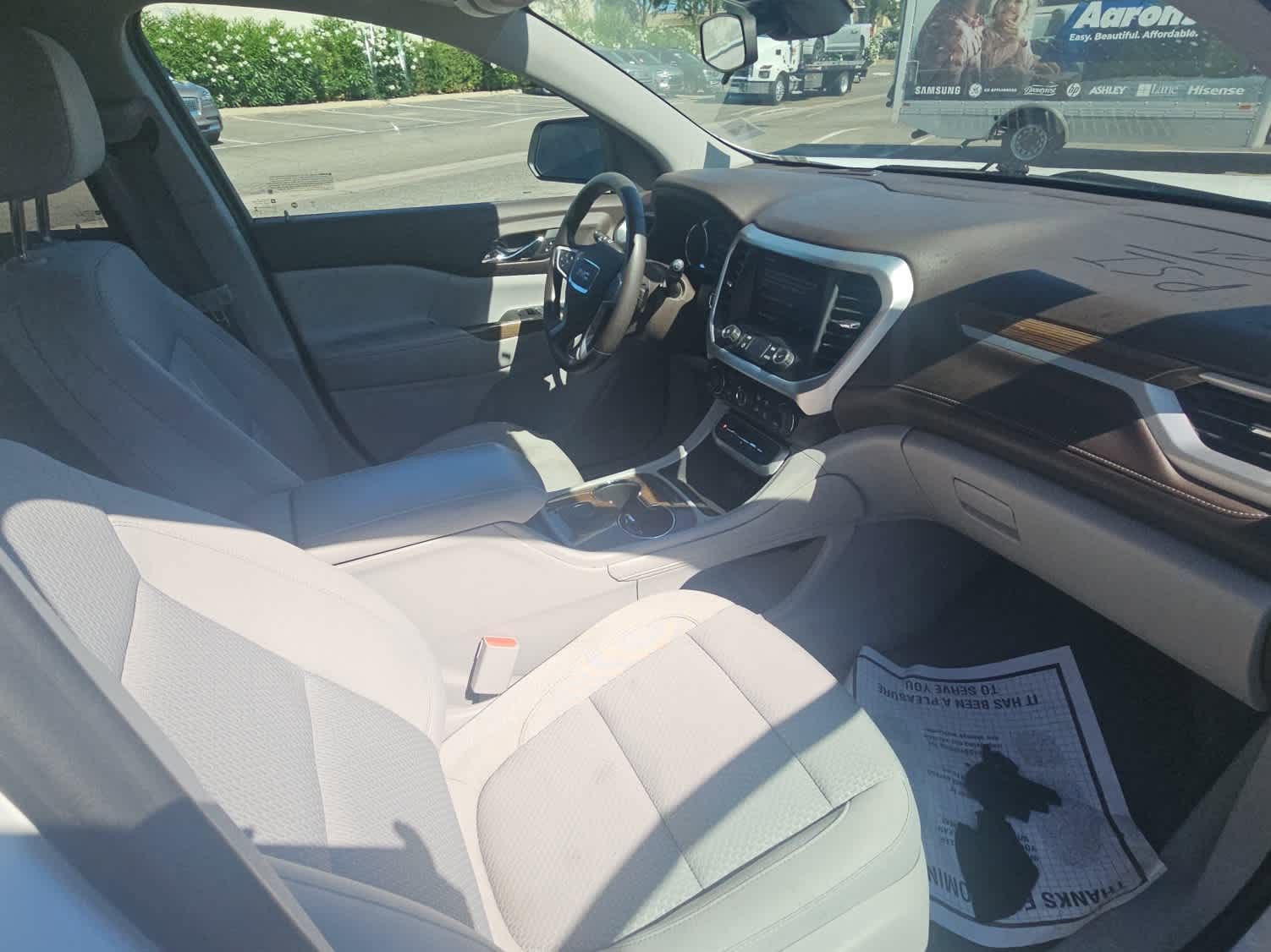 Used 2022 GMC Acadia SLE FWD image 14