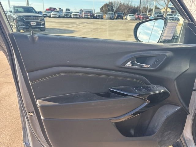 Certified 2024 Chevrolet Trax LT w/ Driver Confidence Package image 16