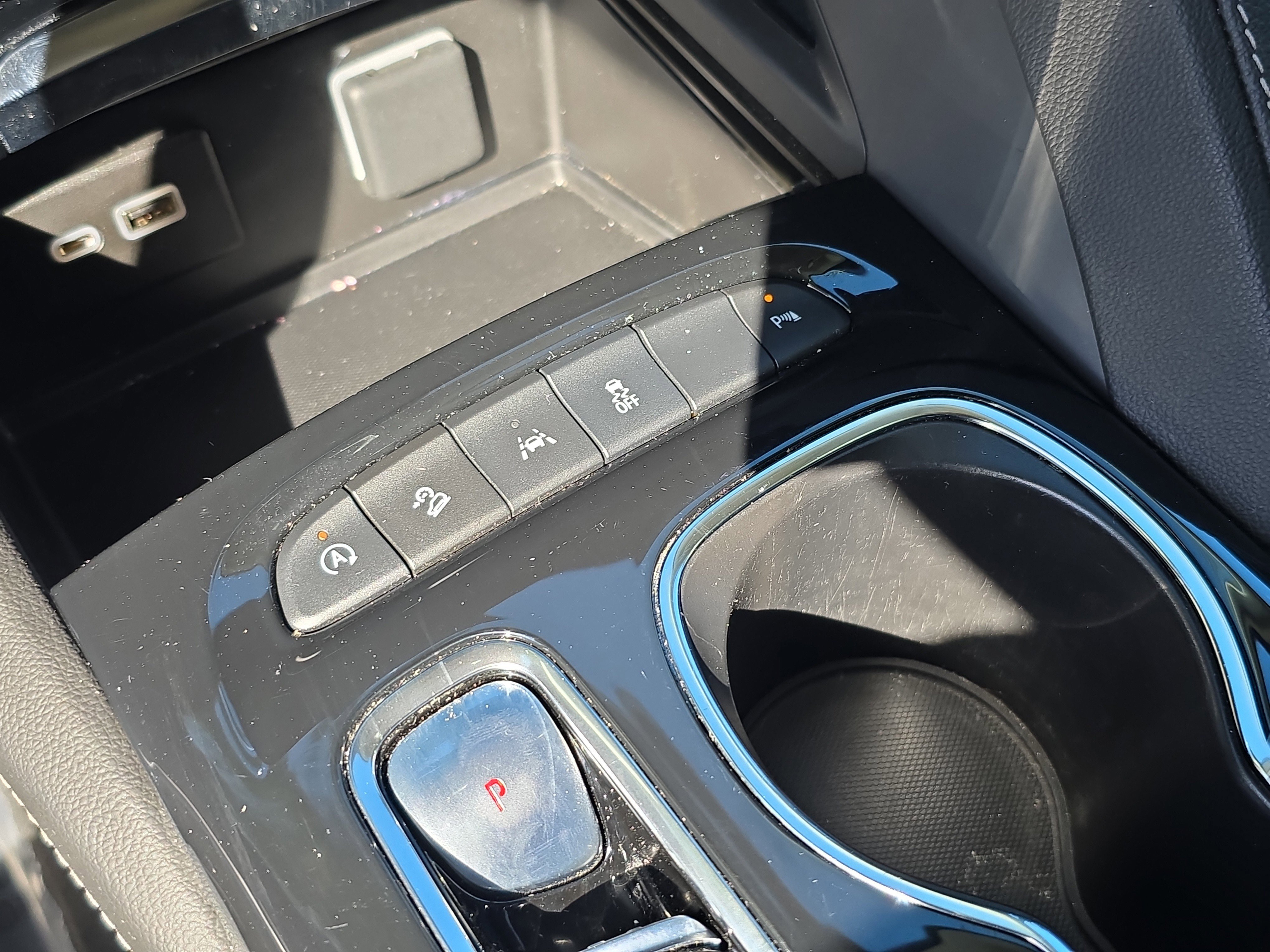 Used 2023 Buick Envision Essence image 30