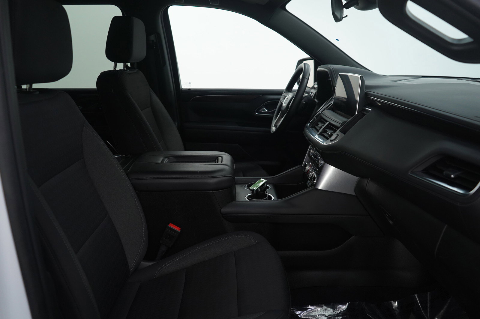 Used 2024 GMC Yukon XL SLE image 12