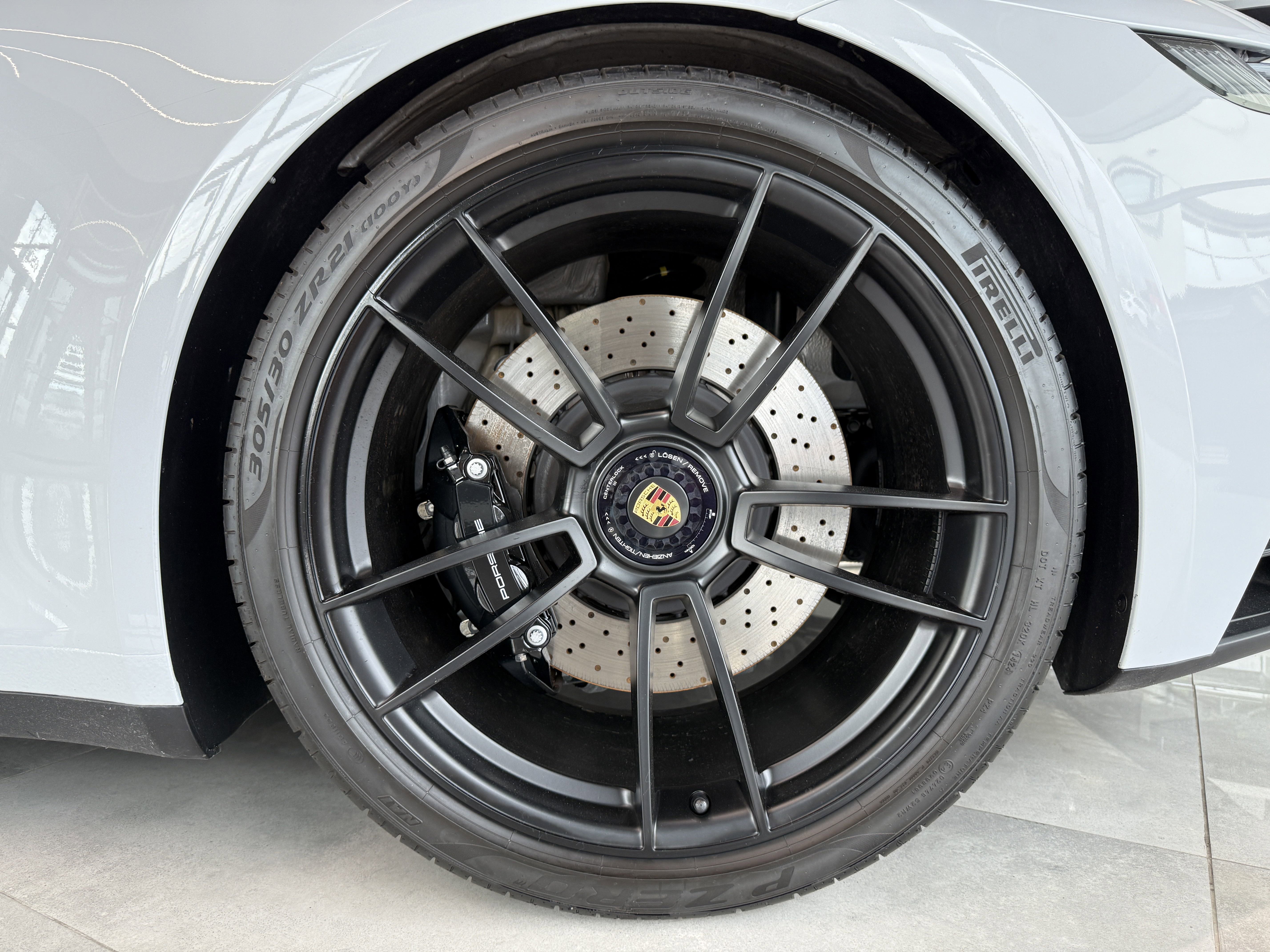 Used 2024 Porsche 911 Targa 4 GTS image 40