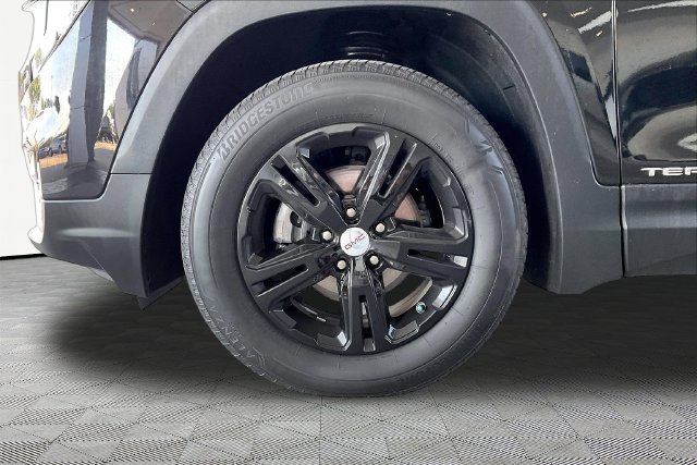 Used 2022 GMC Terrain SLE w/ Driver Convenience Package AWD/4WD image 21