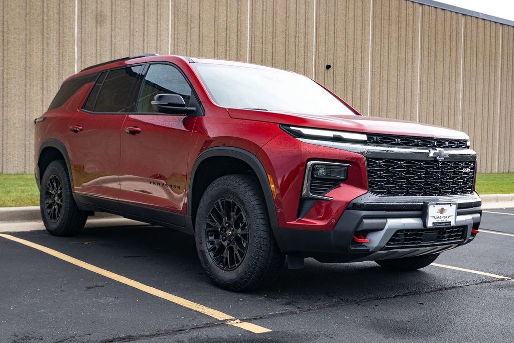 New 2025 Chevrolet Traverse Z71 w/ Enhanced Driving Package image 2