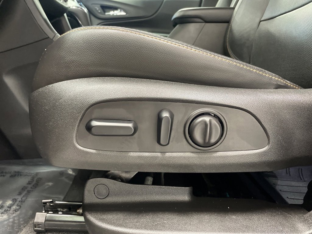 Used 2020 Chevrolet Equinox Premier image 24