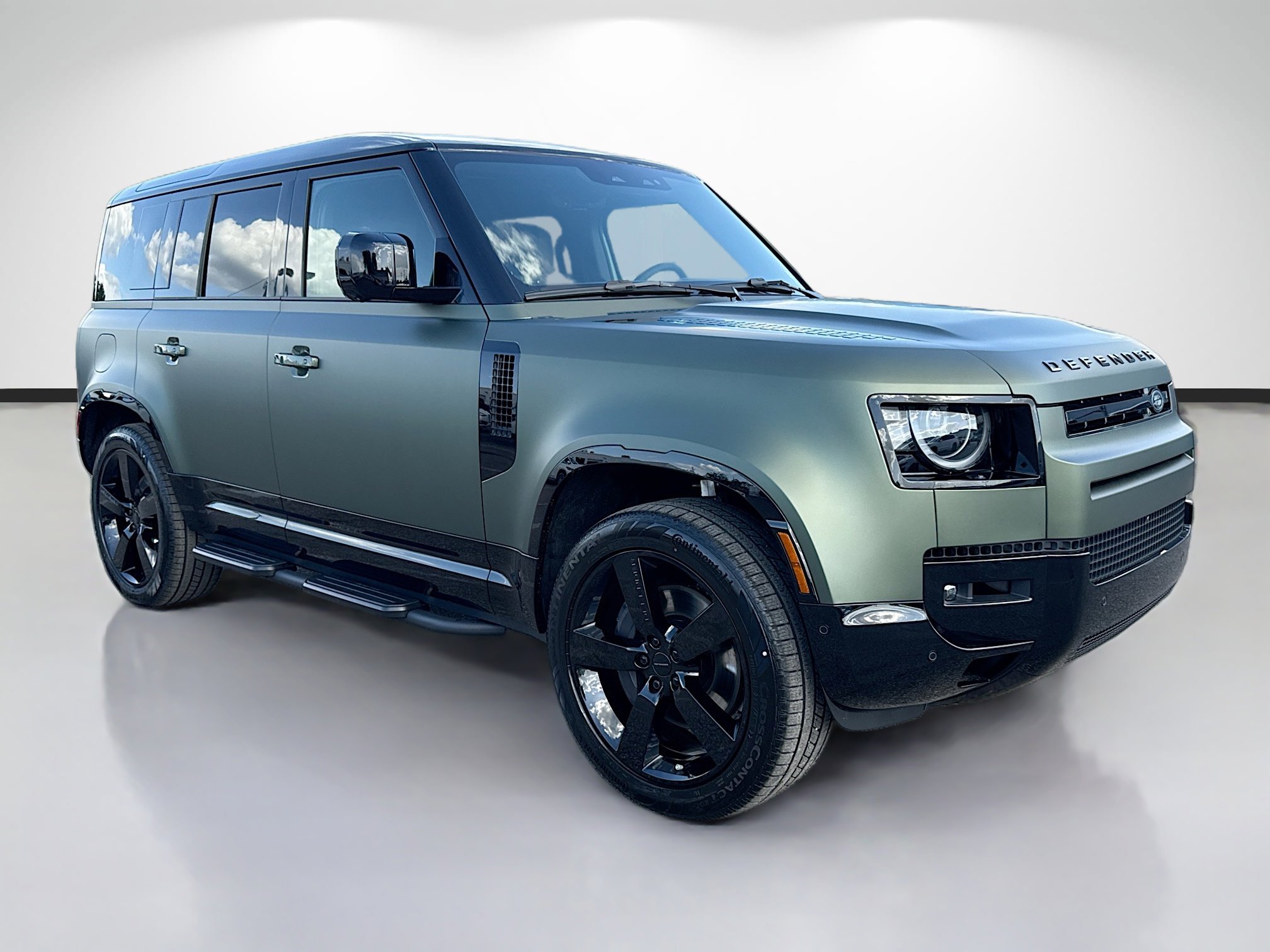 New 2026 Land Rover Defender 110 X-Dynamic SE AWD/4WD image 7