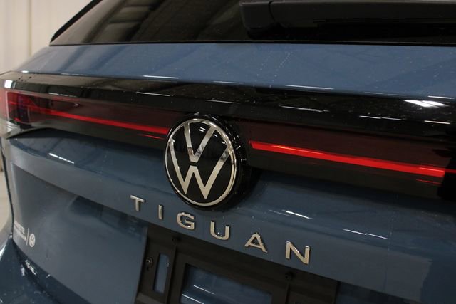 New 2026 Volkswagen Tiguan SE image 32
